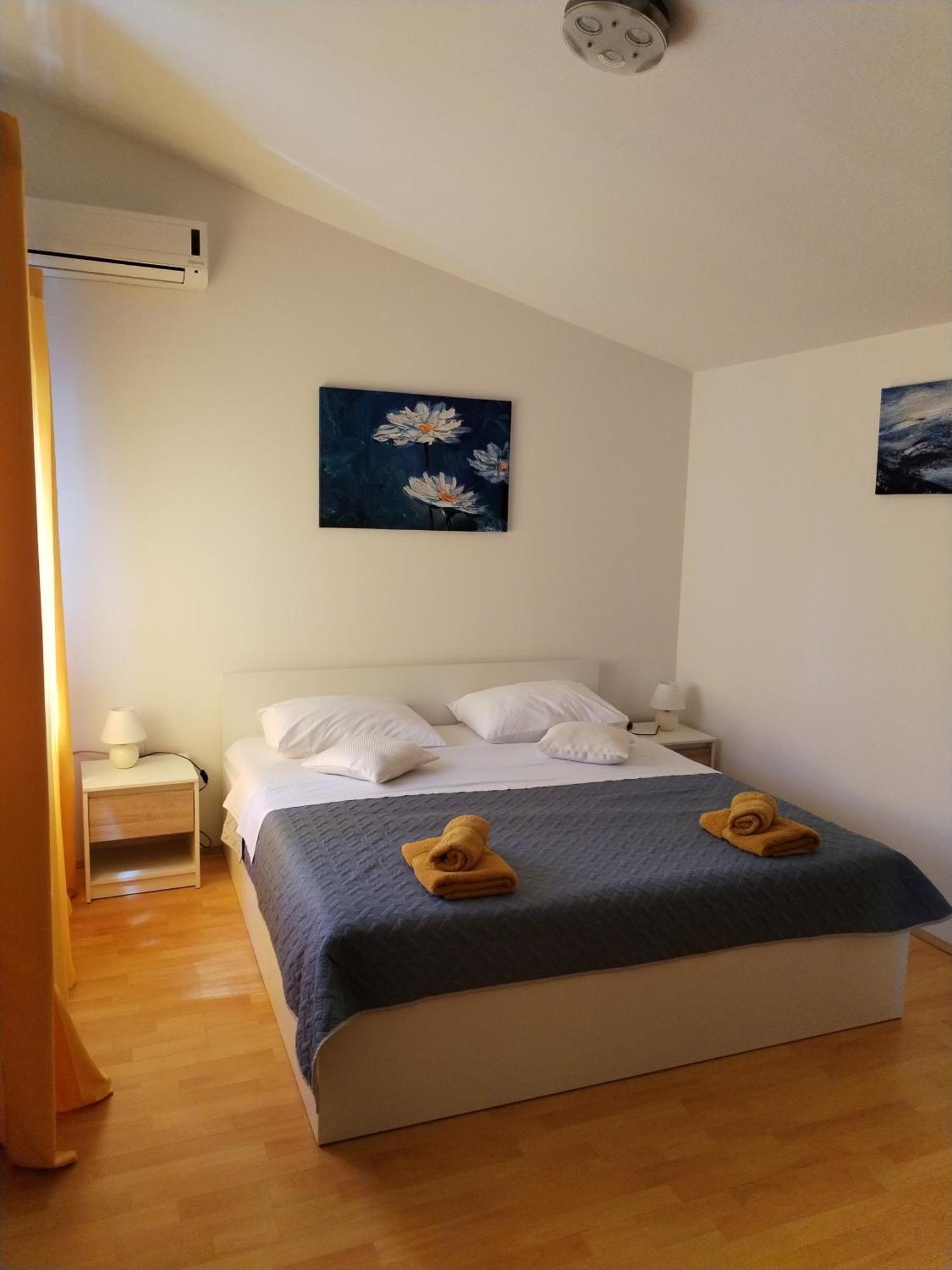 Apartmani Luka Banjol Room photo